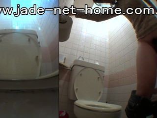 Hidden Camera!! Wrap Trap Prank Toilet 1, Scattered Urination Edition
