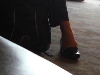 Candid Business Lady Shoeplay Feet- Atlanta Airport