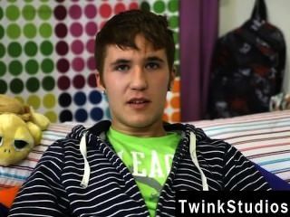 Hot Twink Scene Kain Lanning Is A Hot Tiny Boy From Iowa. He Chats About
